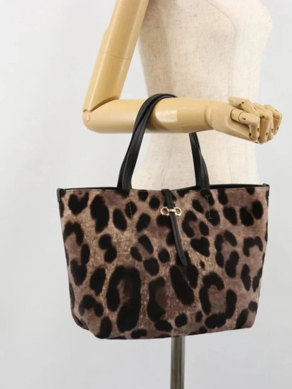 Salvatore Ferragamo Tote Bag Harako Leather Brown Gold Auth 185590A